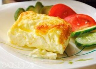 Omelet with vegetables for keto diet